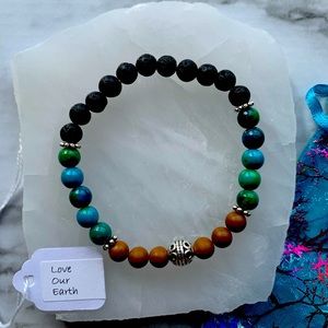 2/30$ 🔮 Love Our Earth Gemstone Bracelet